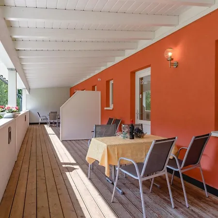 Ferienhaeuser Troester Apartman *